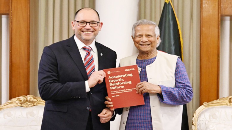 অন্তর্বর্তীকালীন সরকারের প্রধান উপদেষ্টার সাথে পিটার হাসের সাক্ষাৎ