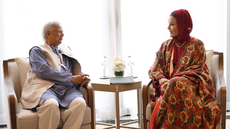 কাতার আমিরের মায়ের সঙ্গে প্রধান উপদেষ্টার বৈঠক