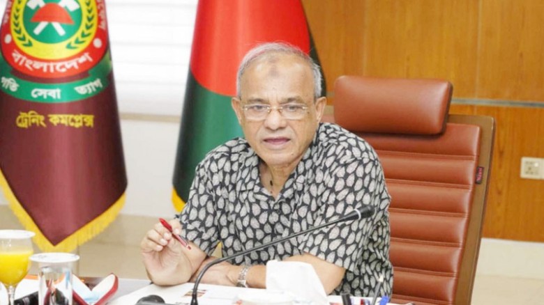 আইনশৃঙ্খলা বাহিনী মিটফোর্ডের ঘটনায় ব্যবস্থা নিচ্ছে : স্বরাষ্ট্র উপদেষ্টা