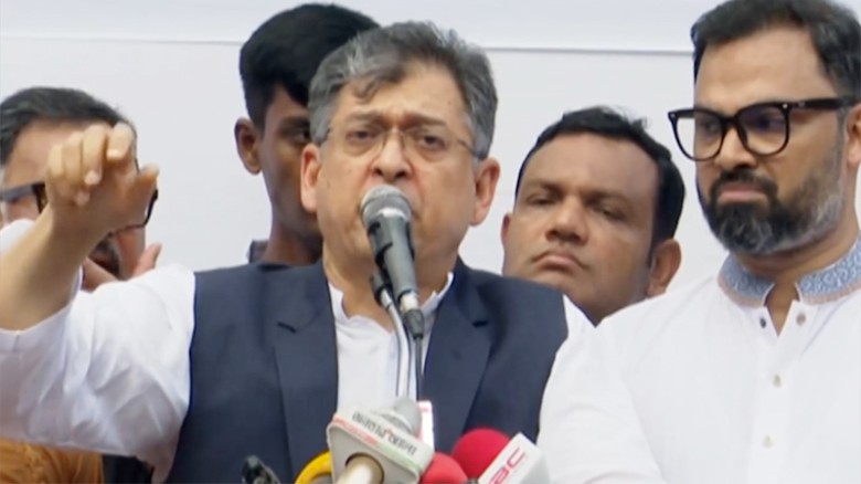 এই মাসে জুলাই সনদ না হলে সরকার ও ঐকমত্য কমিশন দায়ী থাকবে : সালাহউদ্দিন