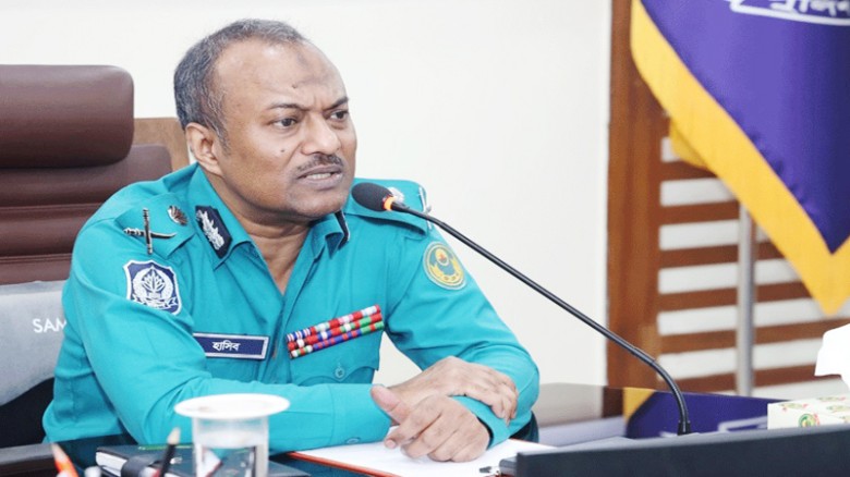 অস্ত্রধারী সন্ত্রাসী দেখামাত্র গুলি করে হত্যার নির্দেশ সিএমপি কমিশনারের