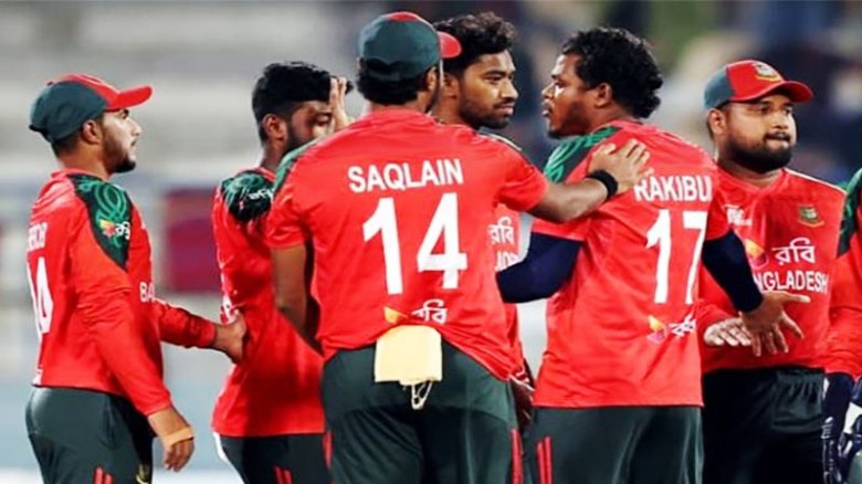 নাটকীয় ম্যাচে সুপার ওভারে হেরে বাংলাদেশের হৃদয়ভঙ্গ