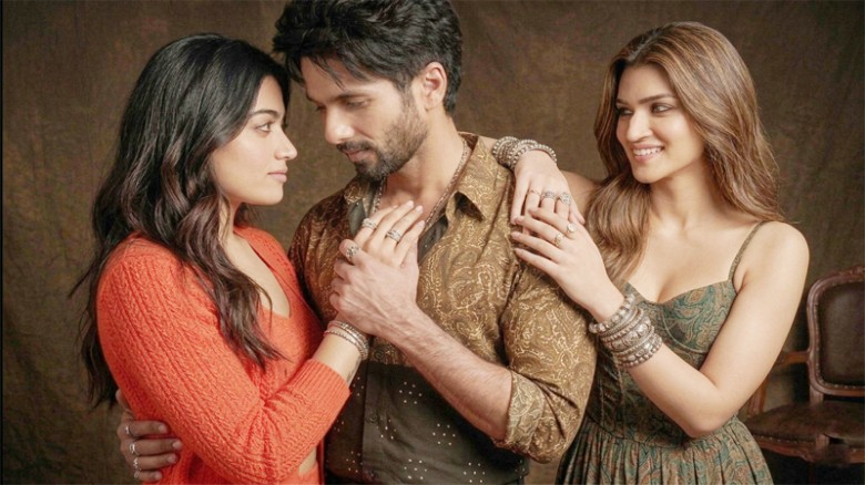 দীর্ঘ ১৪ বছর পর ফিরছে ‘ককটেল’, অগ্রিম টিকিট বিক্রির ঝড়