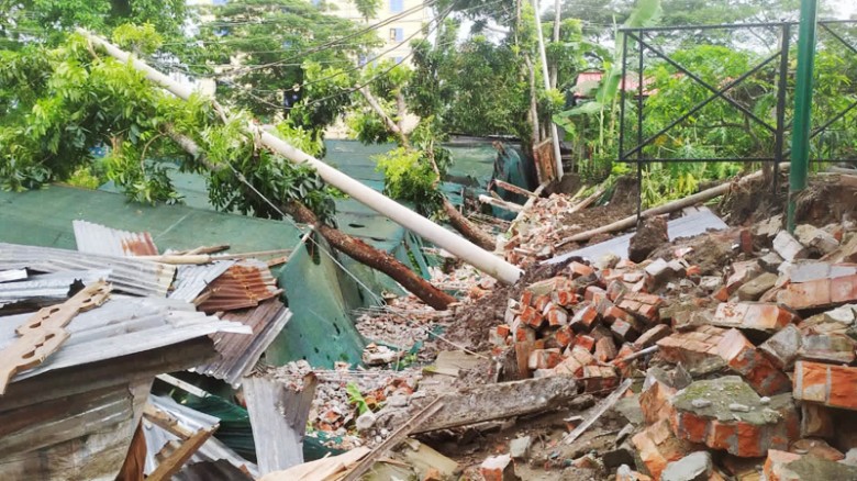 সিলেটে দেয়াল ধসে জাতীয় পুরস্কারপ্রাপ্ত সুগন্ধা নার্সারীর ব্যাপক ক্ষতি