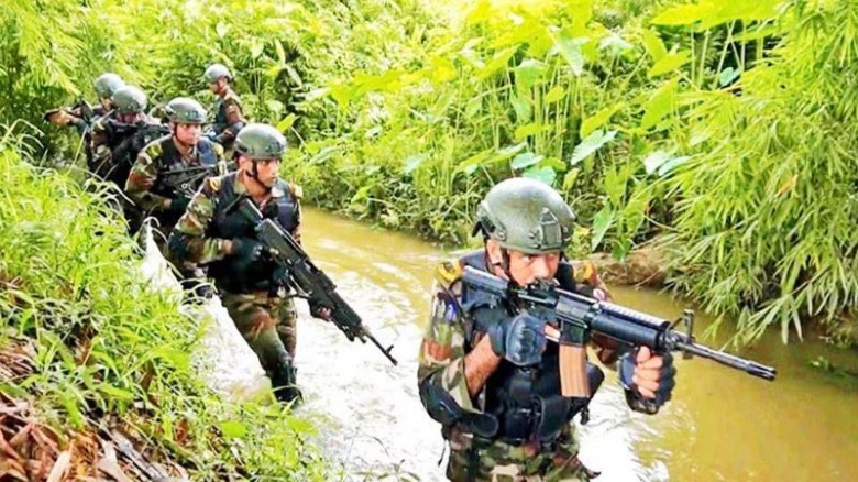 বান্দরবানের দুর্গম রেতলাংয়ে নিরাপত্তা বাহিনীর অভিয...