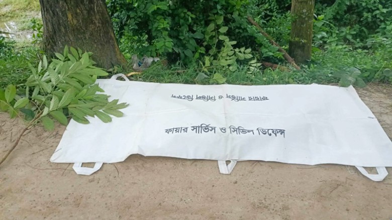 ডাক্তার দেখাতে যাওয়ার পথে পিকআপের ধাক্কায় মা ও শিশুপুত্র নিহত, স্বামী আহত
