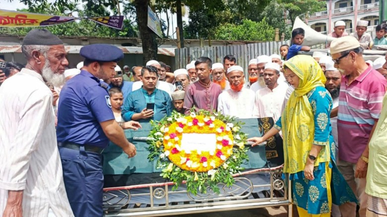 রাষ্ট্রীয় মর্যাদায় চিরনিদ্রায় শায়িত বীর মুক্তিযোদ্ধা সিরাজুল ইসলাম