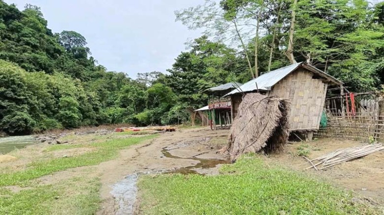 পাহাড়ি ঢল ও টানা বর্ষণে রোয়াংছড়ির পর্যটন খাত বিপর্যস্ত, কর্মহীন শতাধিক শ্রমজীবী পরিবার