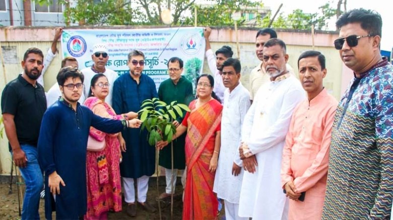 পরিবেশ রক্ষার বার্তা নিয়ে সিলেটে বাংলাদেশ বৌদ্ধ যুব পরিষদের বৃক্ষরোপণ
