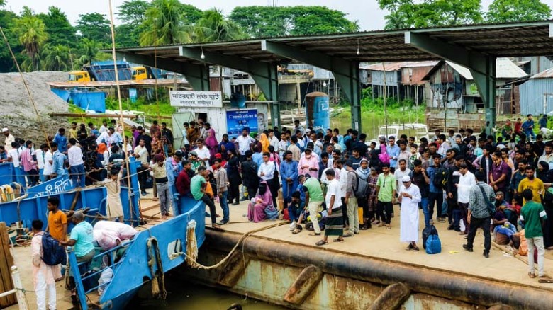 কমলনগরের তিন ঘাটে ‘গলাকাটা টোল’ আদায়ের অভিযোগ, জিম্মি যাত্রী-ব্যবসায়ীরা