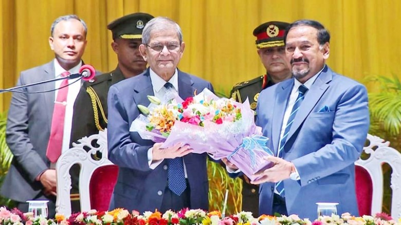 শপথ নিলেন ২৩তম রাষ্ট্রপতি মির্জা ফখরুল, বঙ্গভবনে নতুন অধ্যায়ের সূচনা