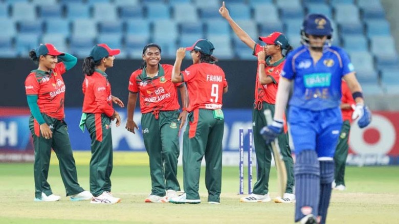 বোলারদের দাপটে আমিরাতকে হারিয়ে এশিয়া কাপের সেমিফাইনালে বাংলাদেশ