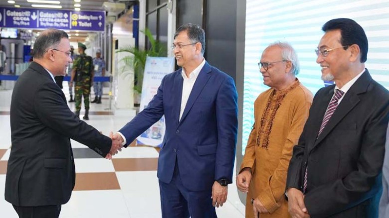 কৃষি, প্রযুক্তি ও অর্থনীতিতে নতুন সম্ভাবনা, জাপান সফর শেষে ফিরলেন প্রধানমন্ত্রী